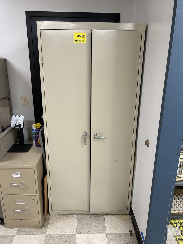 Lot 902