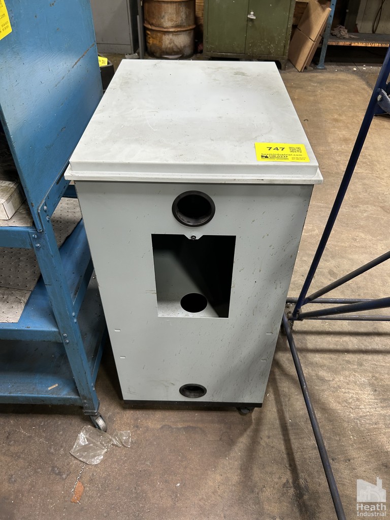 Lot 747