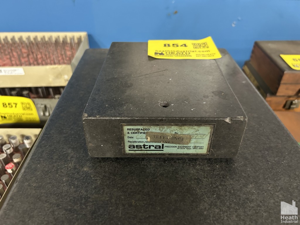 Lot 854