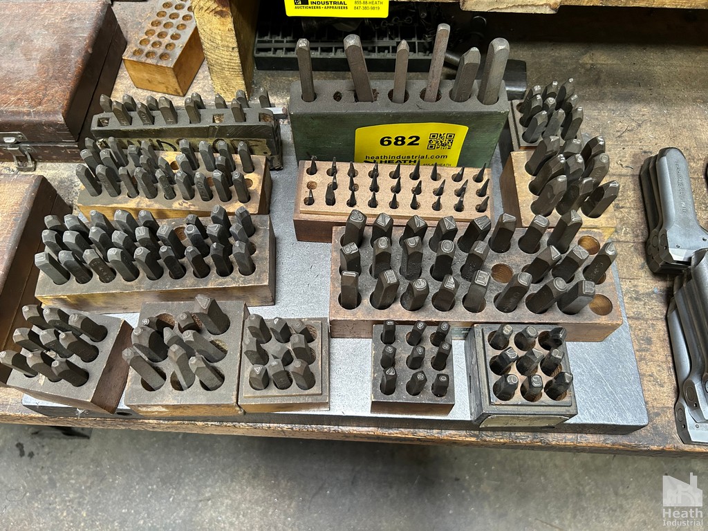 Lot 682