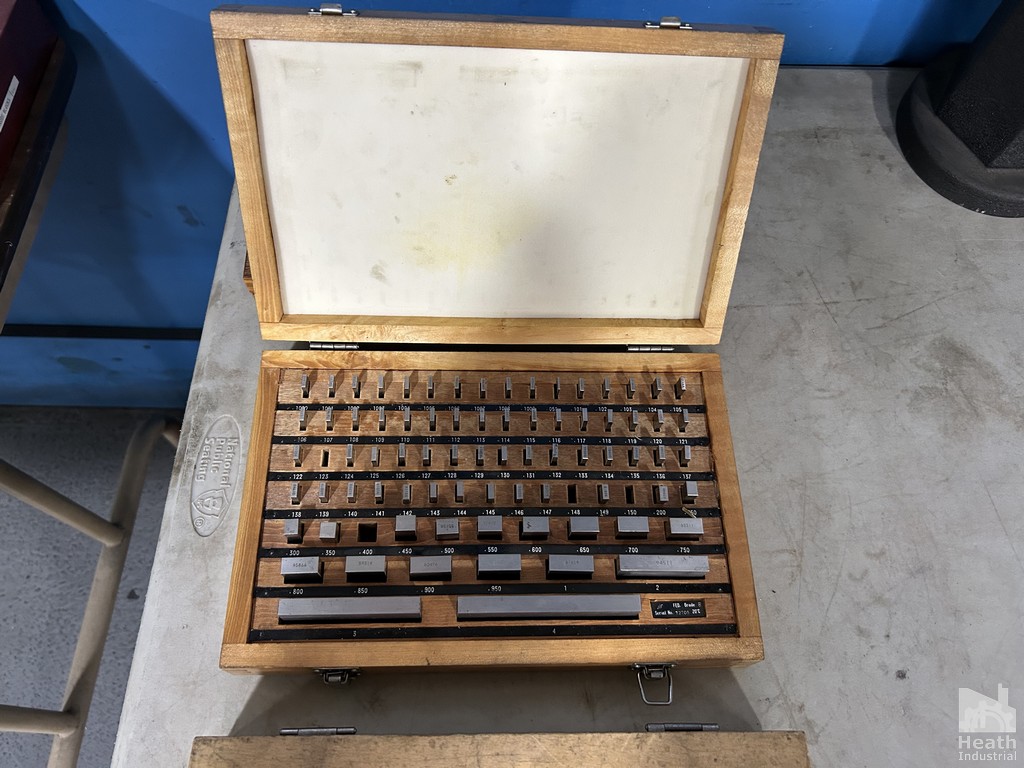 Lot 834