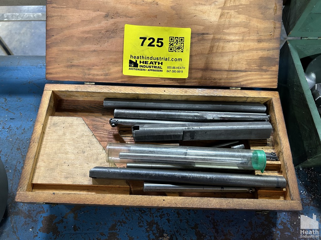 Lot 725