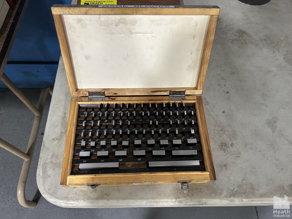 Lot 833