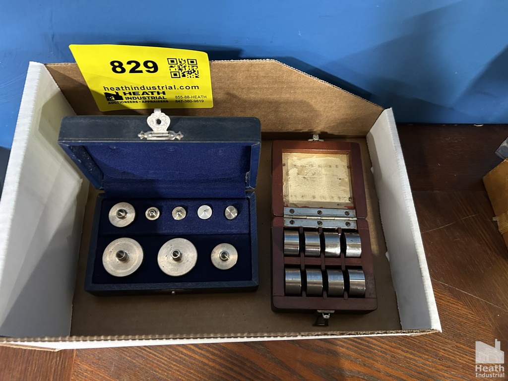 Lot 829