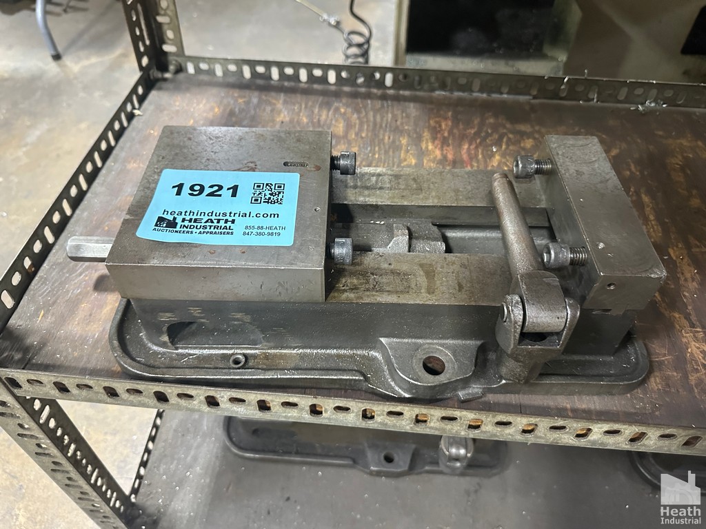 Lot 1921
