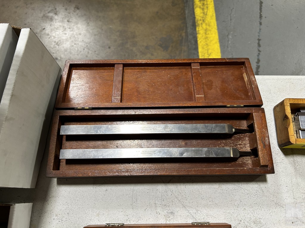 Lot 794