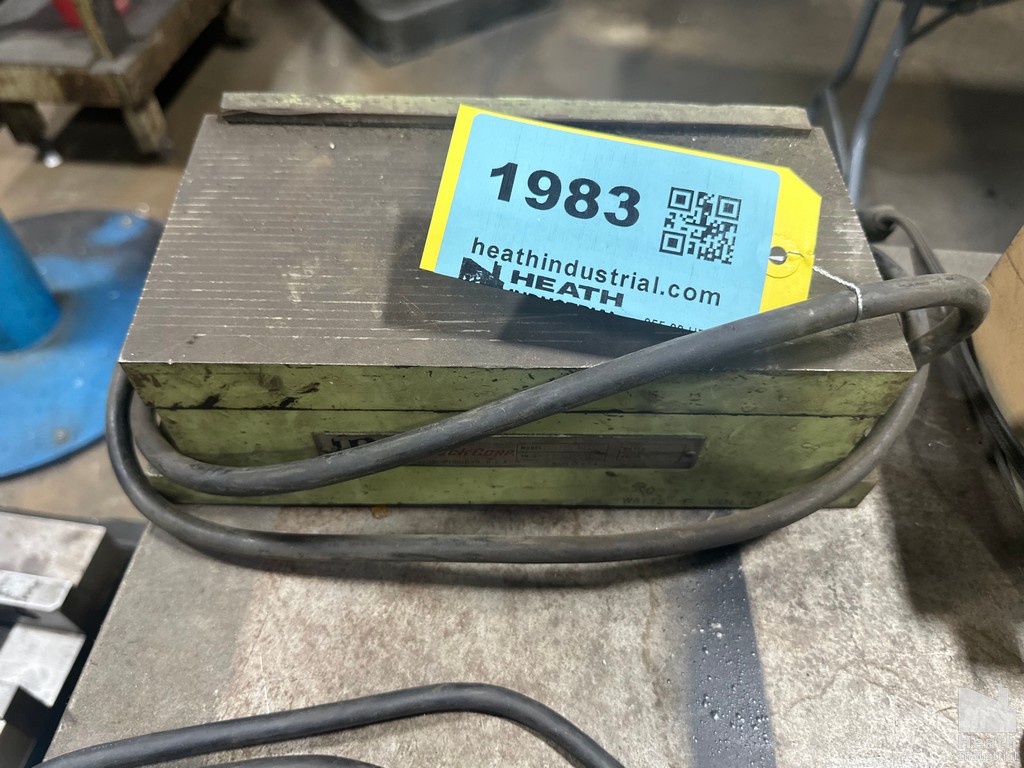 Lot 1983