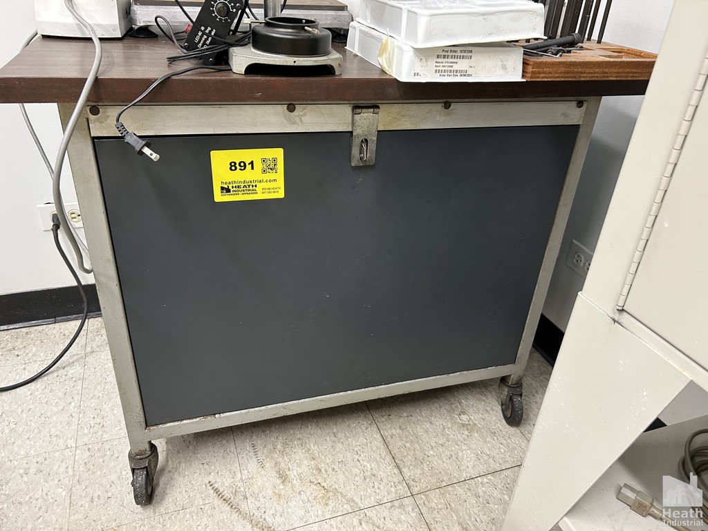 Lot 891