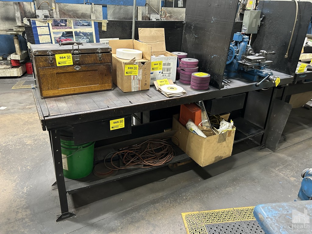 Lot 565
