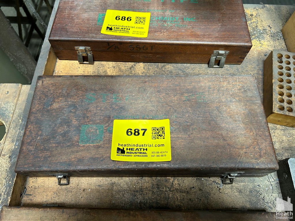 Lot 687