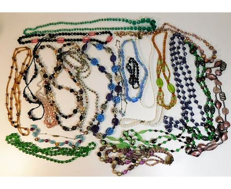 A quantity of 22 vintage glass &amp; ceramic beaded necklaces