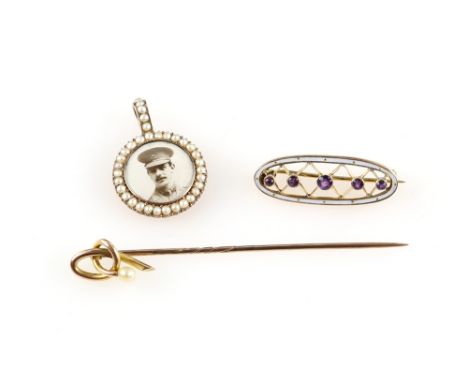 Group of antique jewellery, open locket with a seed pearl frame, 2.6 x 1.9cm, similar pearl set stick pin, and an Edwardian b