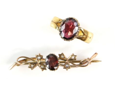 Late Victorian ring, centrally set with an oval cut garnet, estimated total weight 1.77 carats, mounted in 18 ct, hallmarked 
