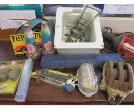 A small vintage enamelled sink together with a box of assorted items to include a bulkhead light 