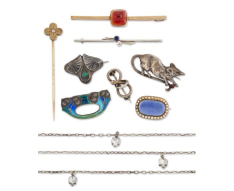 A group of brooches,&nbsp;comprising: an early 20th century 9ct gold carnelian set bar brooch, stamped 9, width 6.9cm; a sapp