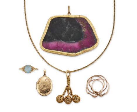 A group of jewellery, comprising: a 9ct gold locket pendant, Birmingham hallmarks, 1992; a four row puzzle ring, stamped 14; 