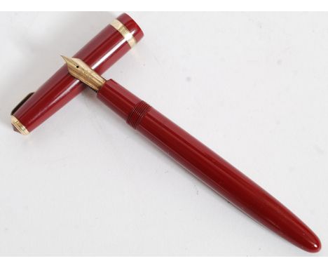 A vintage   Parker Maxim Duofold fountain pen with 14ct nib - Made in England. The nib marked Parker  14k England 35 N
FREE U