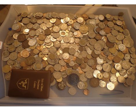 Tray of mixed worldwide coinage