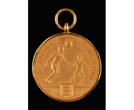1984 FA Cup Runners Up Medal - Lee Sinnott 9ct gold Watford FC awarded medal. Engraved to the front 'THE FOOTBALL ASSOCIATION