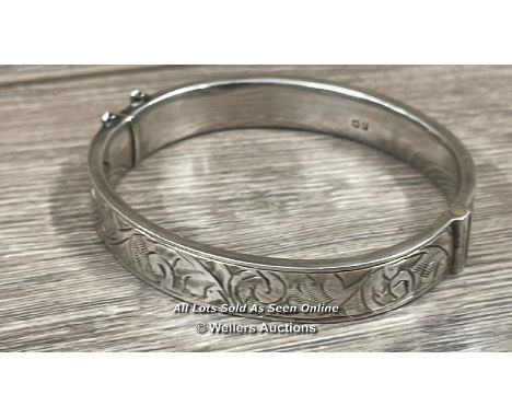 HALLMARKED SILVER BANGLE. 16G 