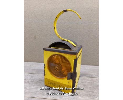 *VINTAGE GREENHAM ROADWORKS LAMP LANTERN WITH OIL PARAFFIN BURNER 