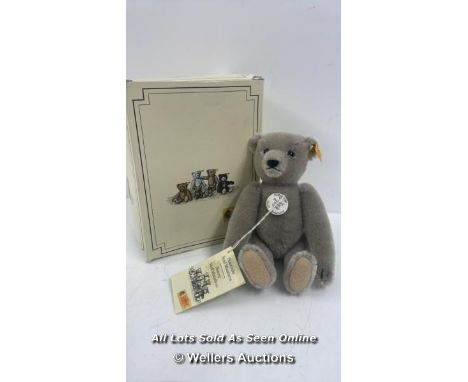 STEIFF HISTORIC MINIATURE SERIES 'RICHARD' WITH BOX, 17CM 