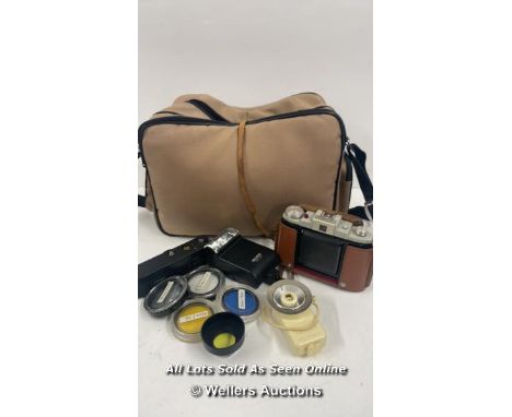 VINTAGE KODAK 66 MODEL II CAMERA WITH ACCESSORIES AND BAG 