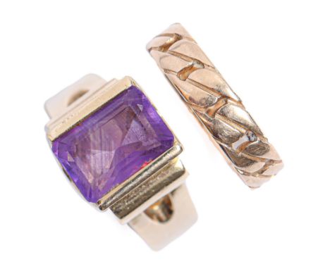 A pierced gold ring and an amethyst ring, in gold, both marked 14k 585, 11.7g, size K  Good condition