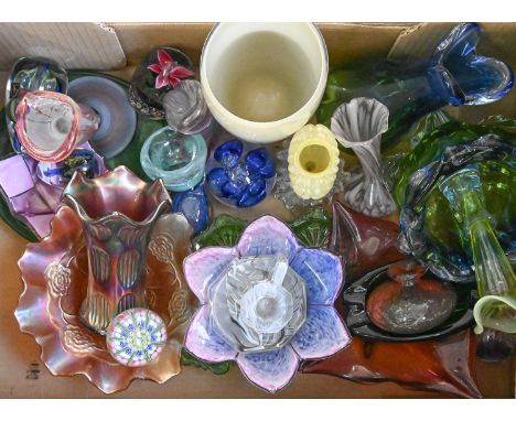 A glass millefiori paperweight, 20th c, 65mm diam, further glassware, including paperweights, studio and carnival glass, uran