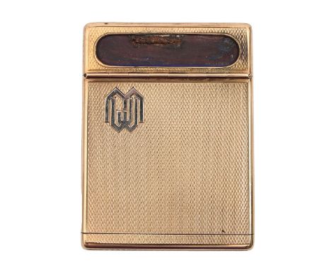 A George VI 9ct gold book match case, engine turned, 60mm l, London 1937, 33.5g  Good condition