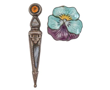 A silver and translucent enamel pansy brooch, early 20th c, 26mm, marked STERLING SILVER and a Scottish silver pebble dirk br