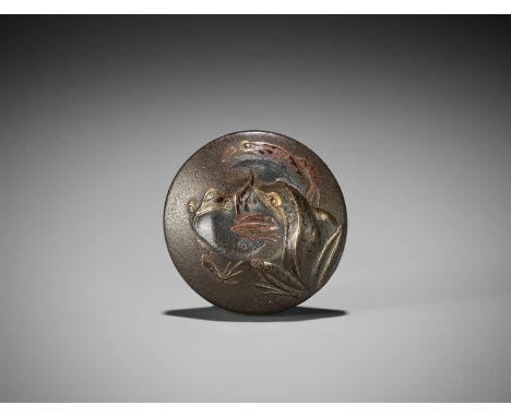 KANGETSU: AN UNUSUAL LACQUER MANJU NETSUKE WITH FROGSBy Kangetsu, signed Kangetsu 閑月 and kakihanJapan, 19th centuryOf peculia