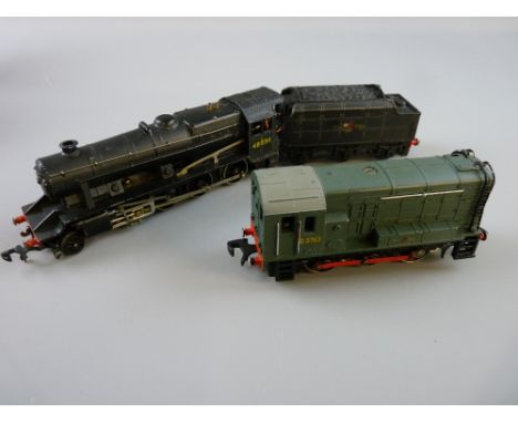 MODEL RAILWAY - a Hornby Dublo 3224 8F freight, no. 48094, very rare, unboxed and a Hornby Dublo, three rail diesel shunter, 