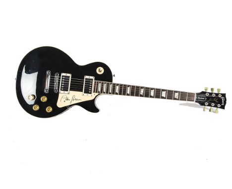 Gibson Les Paul Guitar / Peter Green, a Gibson Standard Les Paul model 1998 stamped 'Made in USA 94048193', with a signature 