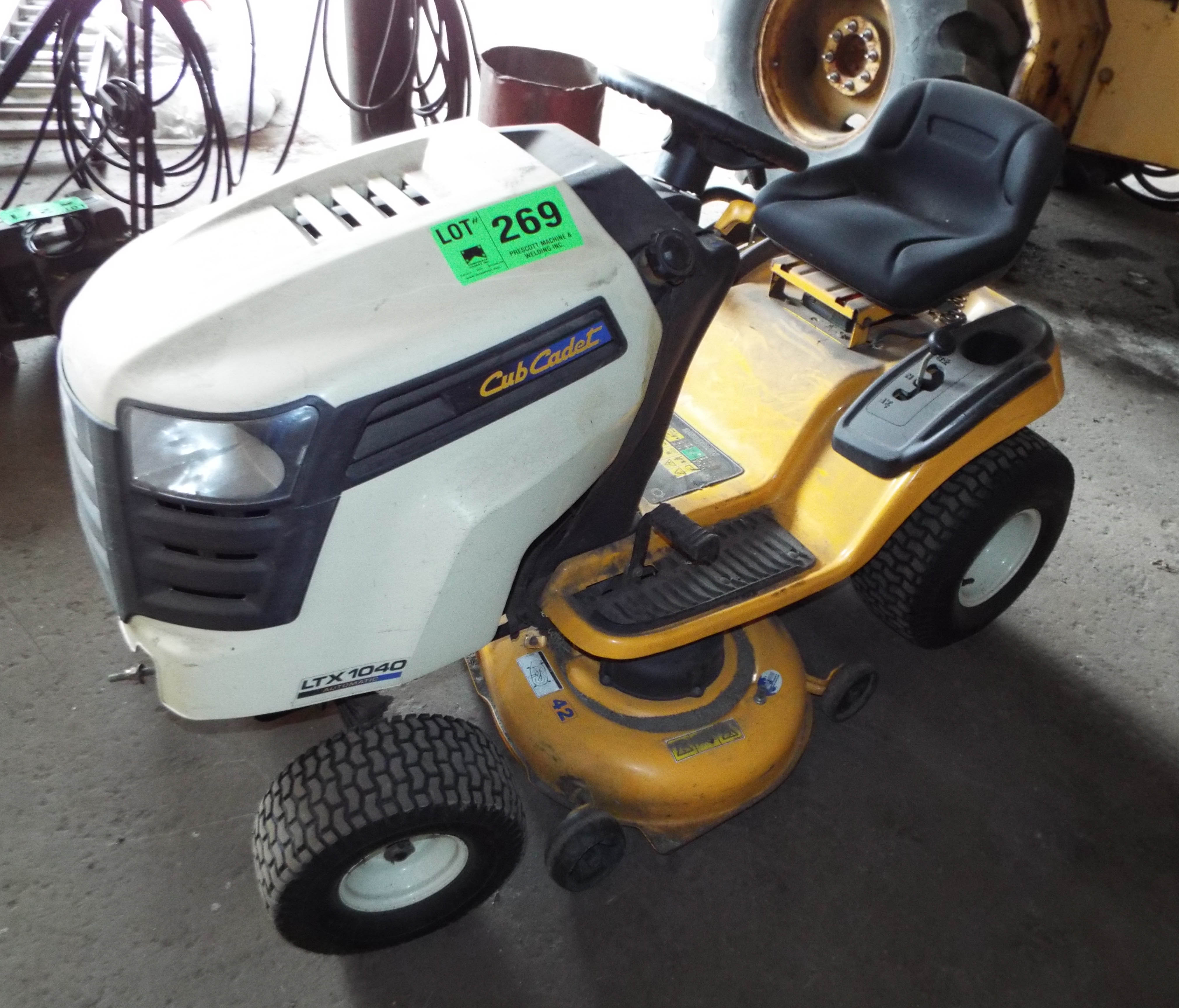 CUB CADET LTX1040 AUTOMATIC LAWN TRACTOR WITH 42" BLADE DECK, KOHLER