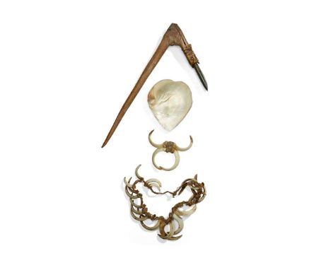  COLLECTION OF ITEMS RELATING TO THE WONENARA TRIBE EASTERN HIGHLANDS PROVINCE, PAPUA NEW GUINEA, EARLY 20TH CENTURY comprisi