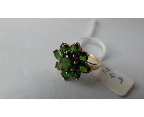 Large 9ct greenstone cluster ring approx size U   