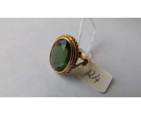 Large 9ct green stone dress ring approx size O   