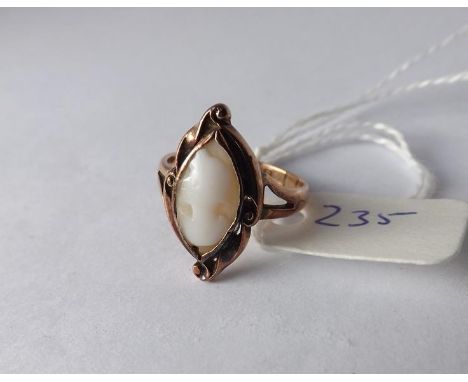 9ct cameo ring approx size J      
