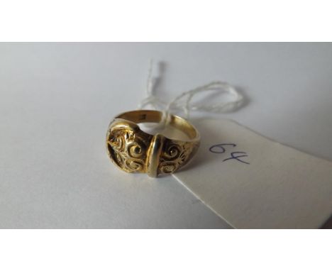 9ct vintage buckle ring approx size O 5.5g    