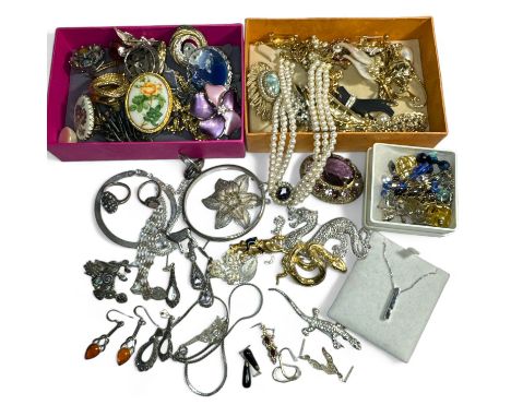 A collection of gold, silver and costume jewellery. To include a pair of hallmarked 9ct gold earrings and three yellow metal 