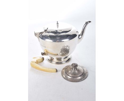 A George V Art Deco hallmarked silver teapot by H. Pidduck & Sons, London 1933/34The tapered cylindrical form with hinged lid