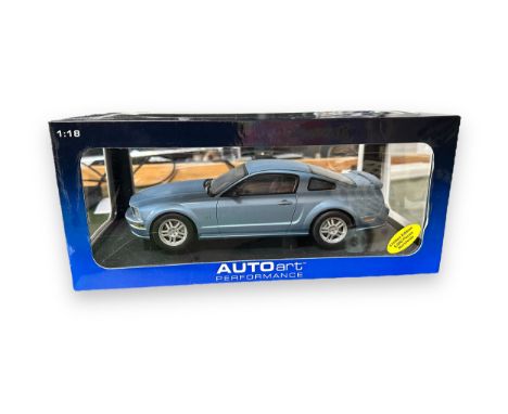 Autoart 1/18th scale 2005 Ford Mustang GT metallic blue No. 73014, limited edition 6000 pcs, generally excellent in excellent