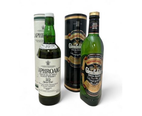 Pair of Single Malt Scotch Whiskys including Laphroaig 10 Years old and Glenfiddich Special Reserve both 40% ABV / 70cl. Both