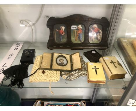 A VINTAGE WOODEN PIPE RACK, TWO FRAMED PORTRAIT PHOTOS, A PRAYER BOOK AND BIBLE, AND VARIOUS EVENING BAGS. 