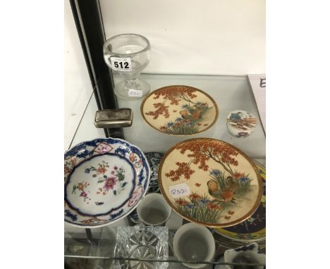 A PAIR OF ORIENTAL BIRD DECORATED SMALL PLATES, A FURTHER SHALLOW BOWL, A SILVER SNUFF BOX, TRINKET BOX AND AN EARLY GLASS.