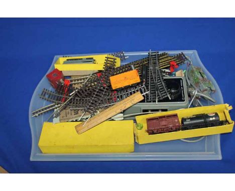 LOT OF MODEL TRAIN ITEMS
including three Hornby Doublo carriages, tracks, props etc.