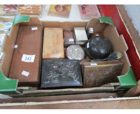 A mixed lot of boxes including trinket.