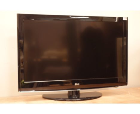LG 37LH3000 37'' LCD television with remote (This item is PAT tested - 5 day warranty from date of sale)   Condition Report  