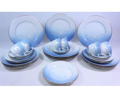 Bing & Grondahl dinner and tea service in the Seagull pattern, six place settings (30)   Condition Report  Very good conditio